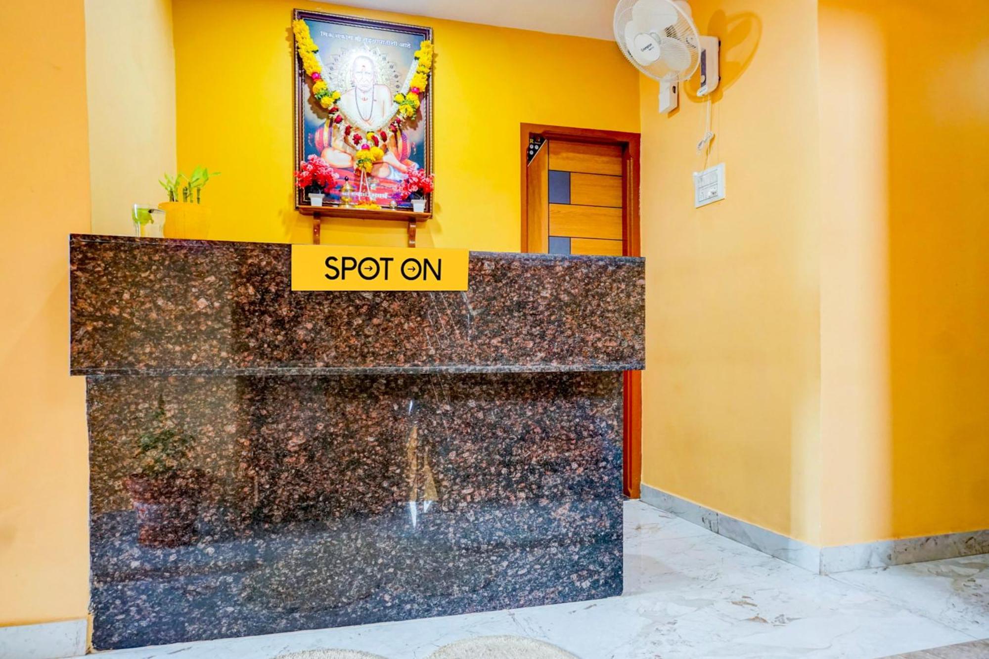 Spot On Hotel Shree Samarth Lodging Колхапур Экстерьер фото