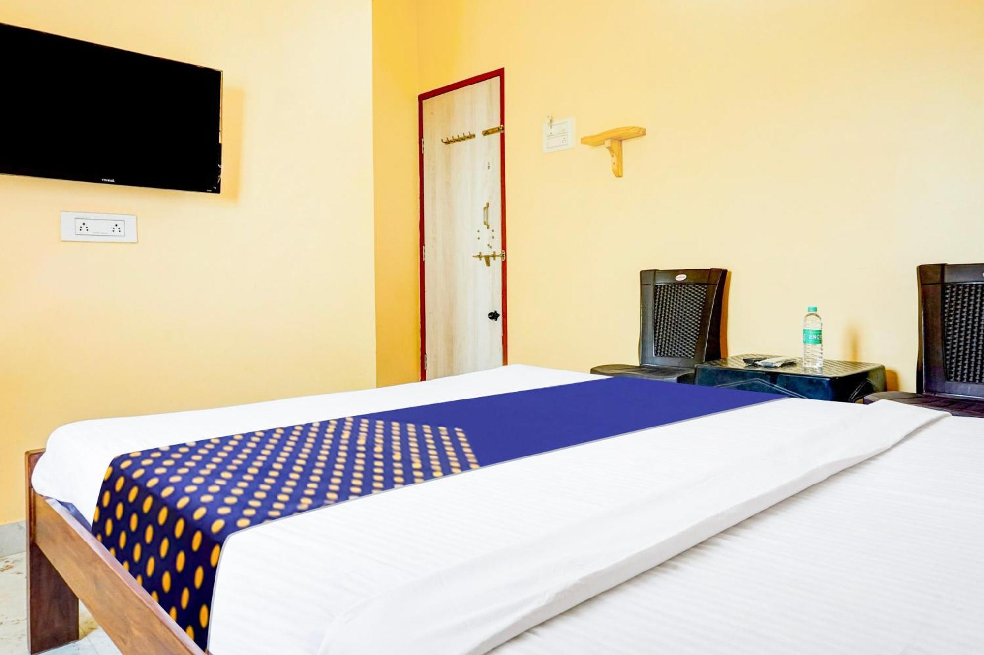 Spot On Hotel Shree Samarth Lodging Колхапур Экстерьер фото